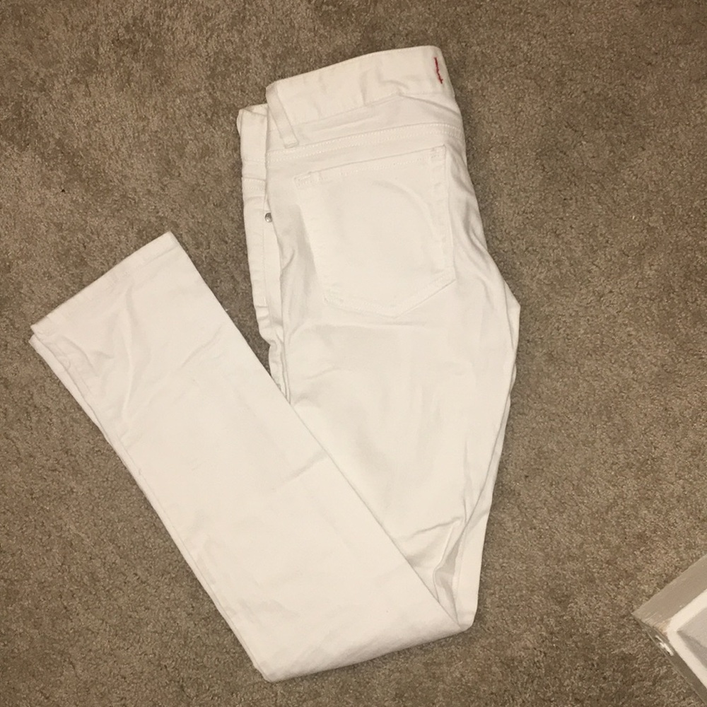 Medium Rise Skinny Guess Jeans